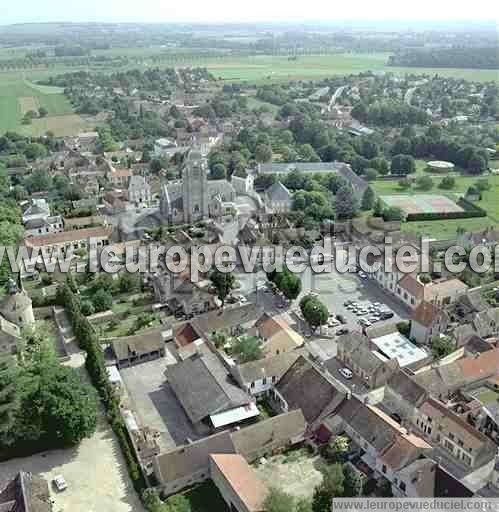 Photo aérienne de Villeblevin