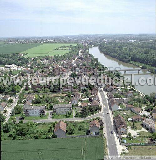 Photo aérienne de Laroche-Saint-Cydroine