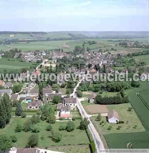 Photo aérienne de La Celle-Saint-Cyr