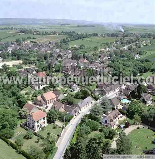 Photo aérienne de La Celle-Saint-Cyr