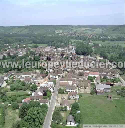 Photo aérienne de Czy