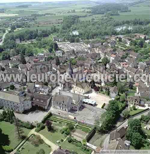 Photo aérienne de Czy