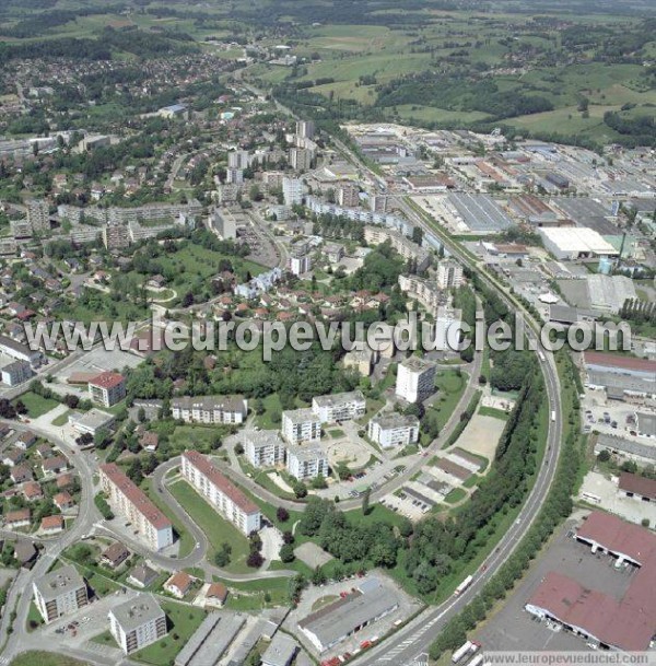 Photo aérienne de Lons-le-Saunier