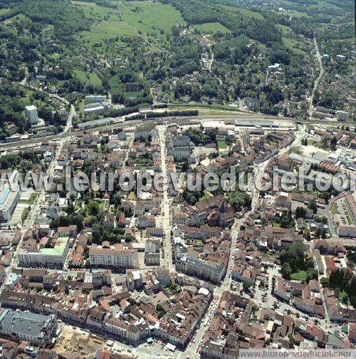 Photo aérienne de Lons-le-Saunier