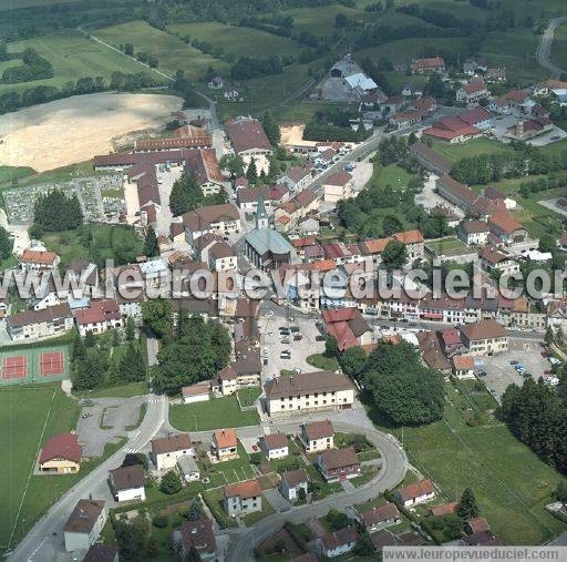 Photo aérienne de Saint-Laurent-en-Grandvaux