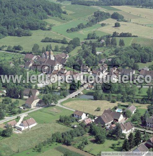 Photo aérienne de Arlay