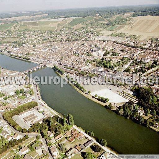 Photo aérienne de Joigny