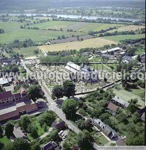 Photo aérienne de Jumiges