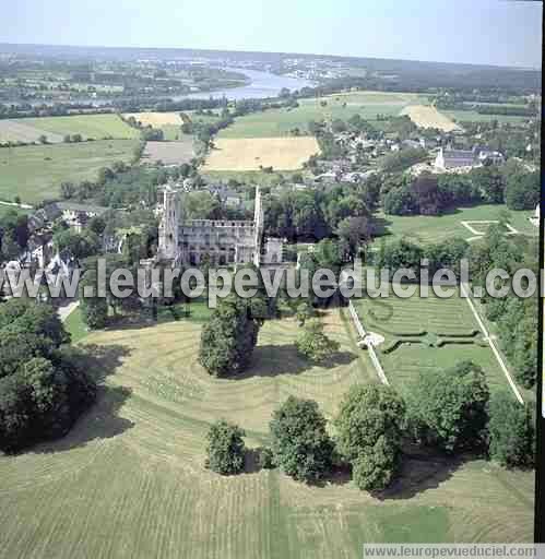 Photo aérienne de Jumiges