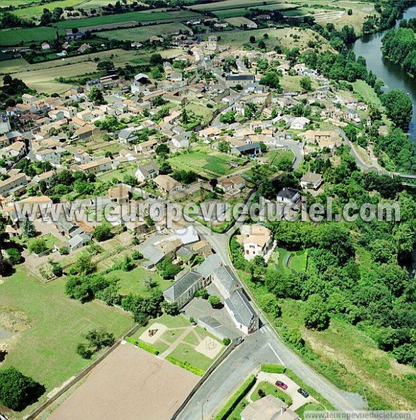 Photo aérienne de Thouars