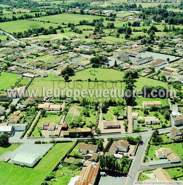 Photo aérienne de Nueil-sur-Layon