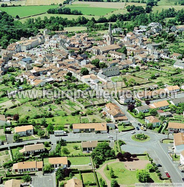 Photo aérienne de Nueil-sur-Layon