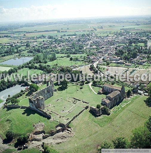 Photo aérienne de Maillezais