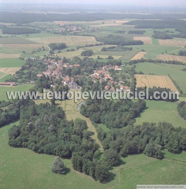Photo aérienne de Montmirey-la-Ville