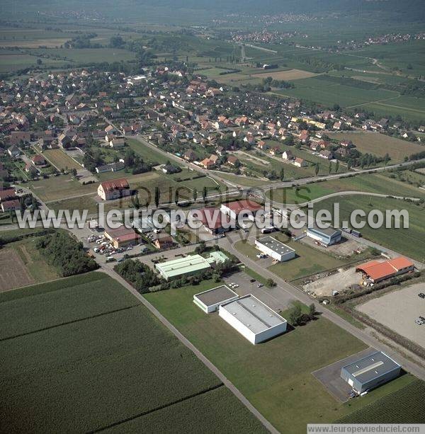 Photo aérienne de Herrlisheim-prs-Colmar