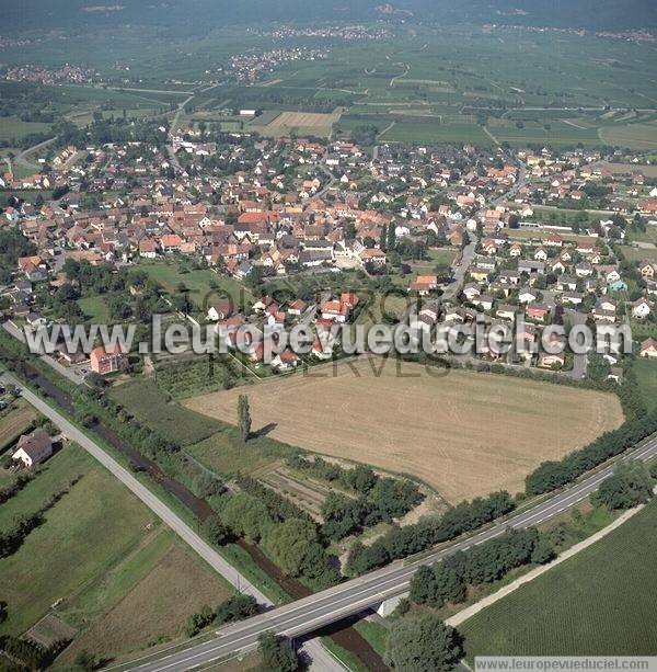 Photo aérienne de Herrlisheim-prs-Colmar