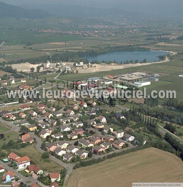 Photo aérienne de Herrlisheim-prs-Colmar