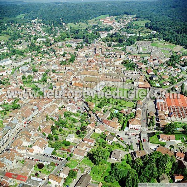 Photo aérienne de Luxeuil-les-Bains