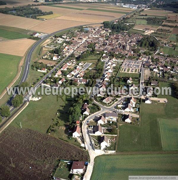 Photo aérienne de Villemanoche