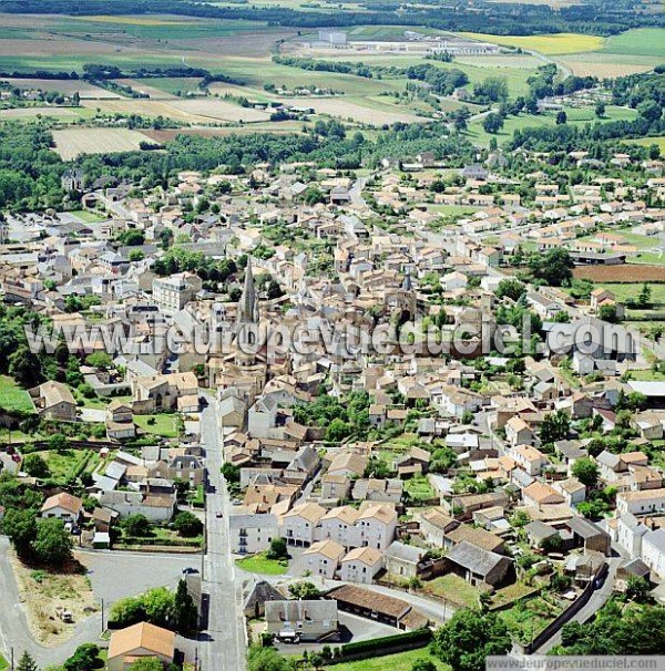 Photo aérienne de Airvault