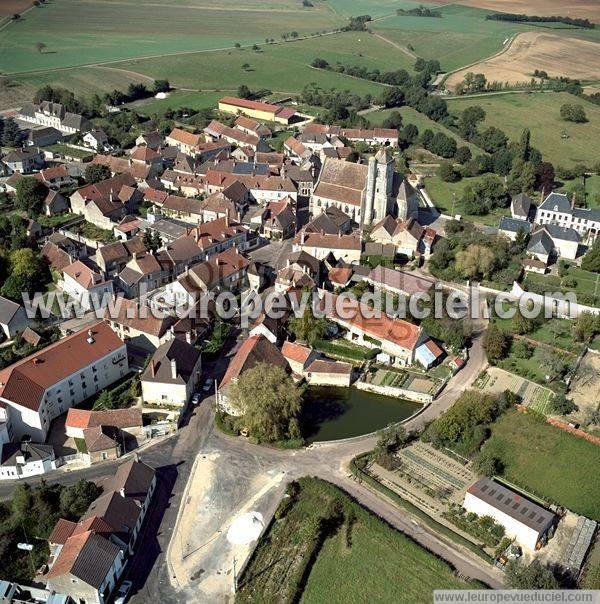 Photo aérienne de tais-la-Sauvin