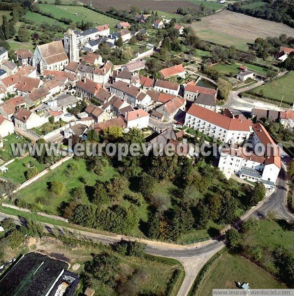 Photo aérienne de tais-la-Sauvin