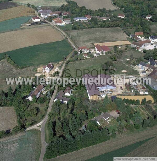 Photo aérienne de Ouanne