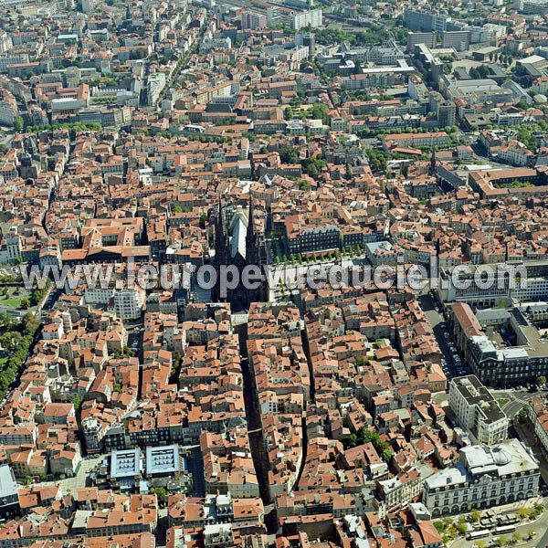 Photo aérienne de Clermont-Ferrand