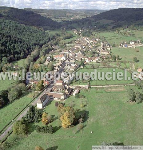 Photo aérienne de Lucenay-l'Évêque