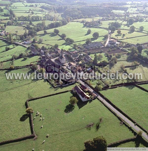 Photo aérienne de Donzy-le-National