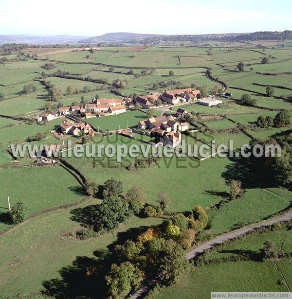 Photo aérienne de Donzy-le-National