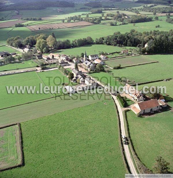 Photo aérienne de Tavernay