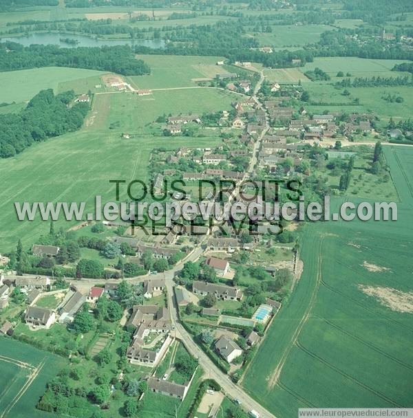 Photo aérienne de Vert-en-Drouais