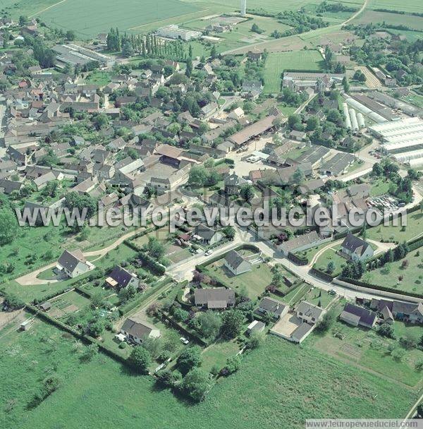 Photo aérienne de Mzires-en-Drouais