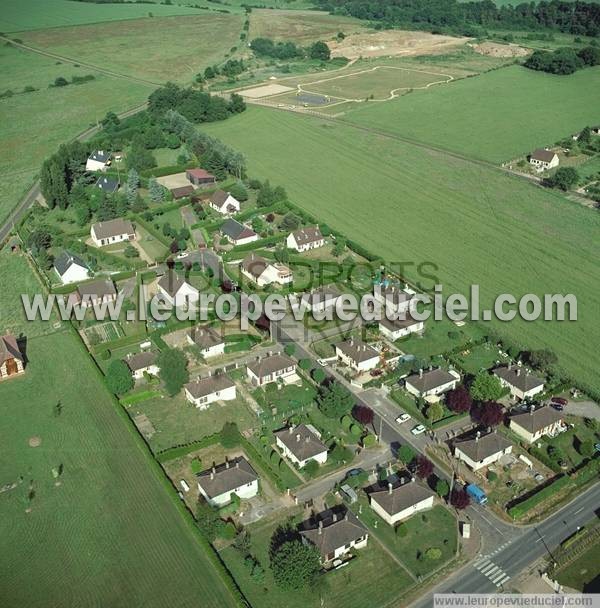 Photo aérienne de Autheuil-Authouillet