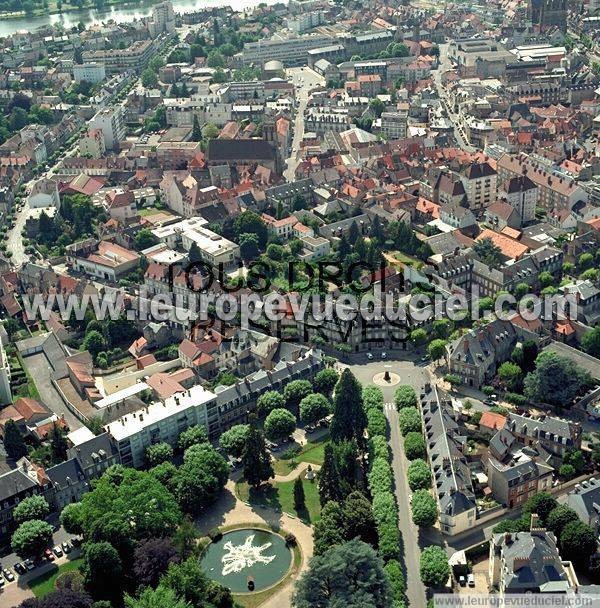 Photo aérienne de Moulins