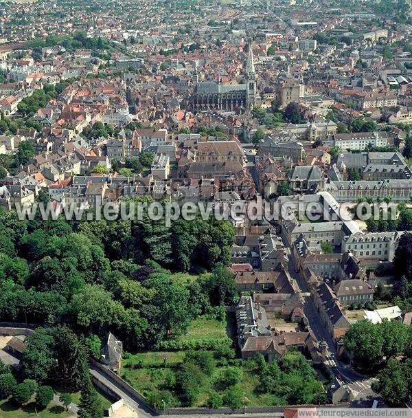 Photo aérienne de Moulins