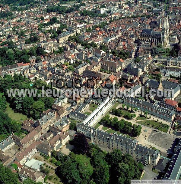 Photo aérienne de Moulins