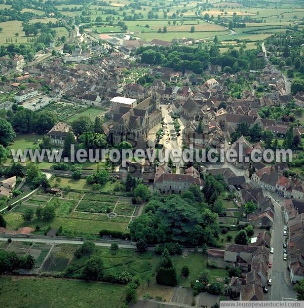 Photo aérienne de Souvigny