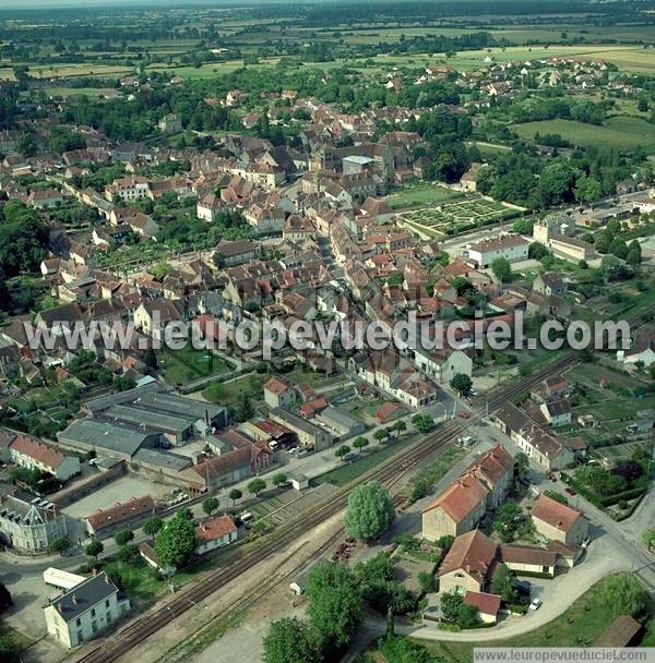 Photo aérienne de Souvigny