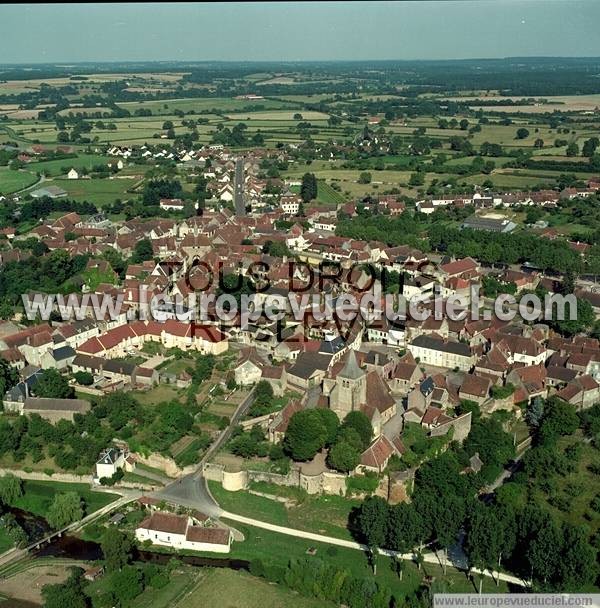 Photo aérienne de Ainay-le-Chteau