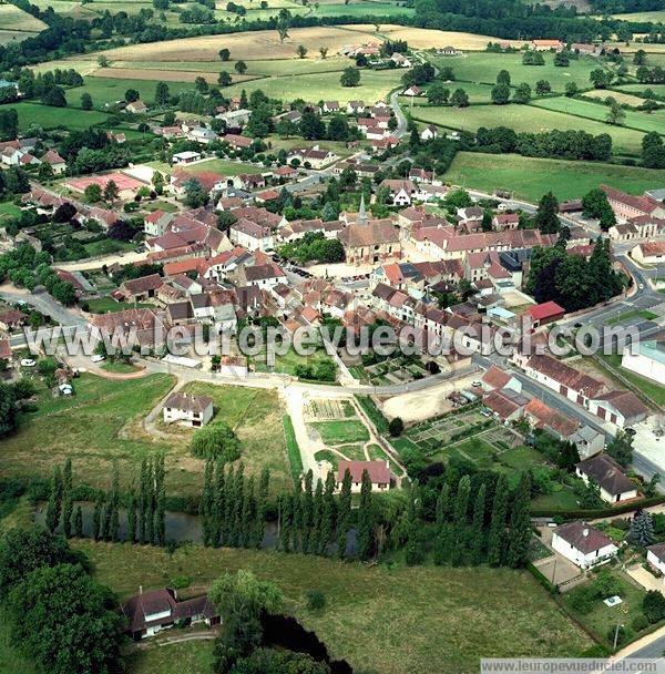 Photo aérienne de Villefranche-d'Allier