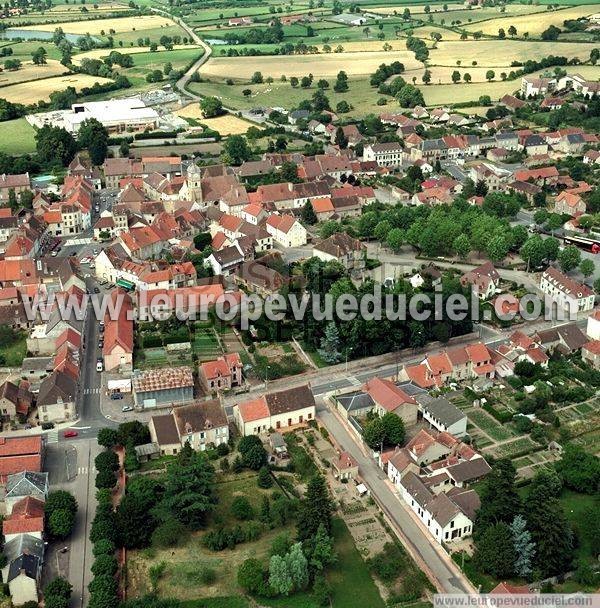 Photo aérienne de Montmarault