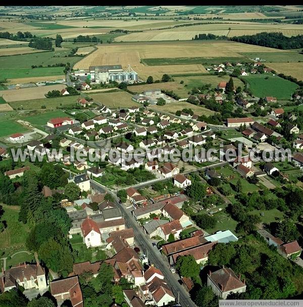 Photo aérienne de Bellenaves