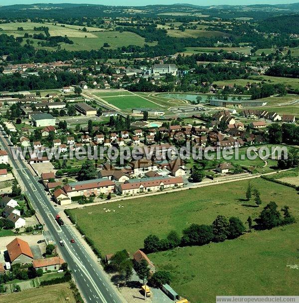 Photo aérienne de Lapalisse