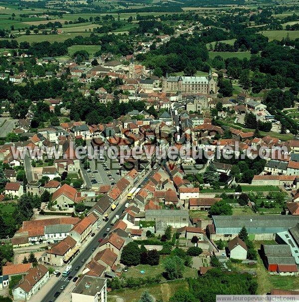 Photo aérienne de Lapalisse