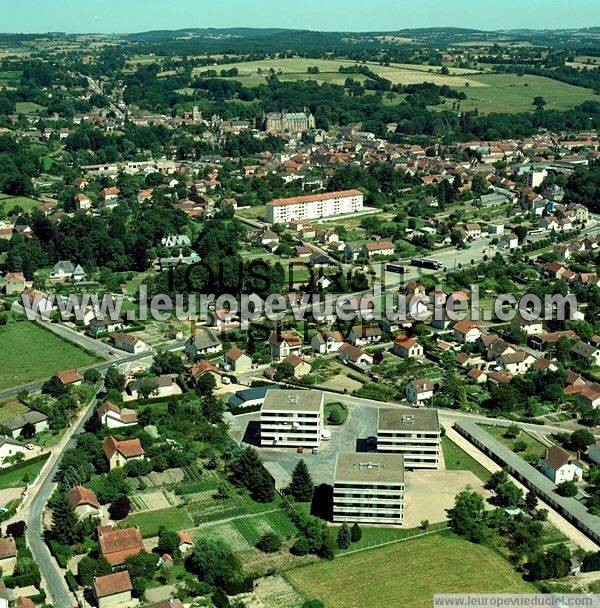 Photo aérienne de Lapalisse