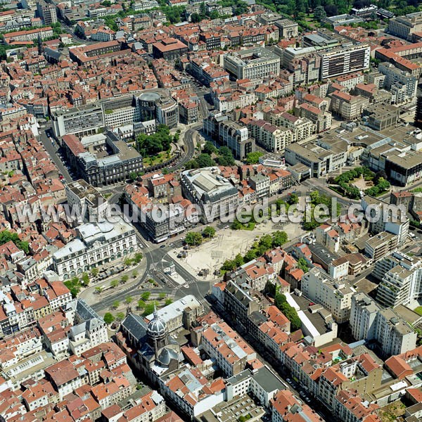 Photo aérienne de Clermont-Ferrand