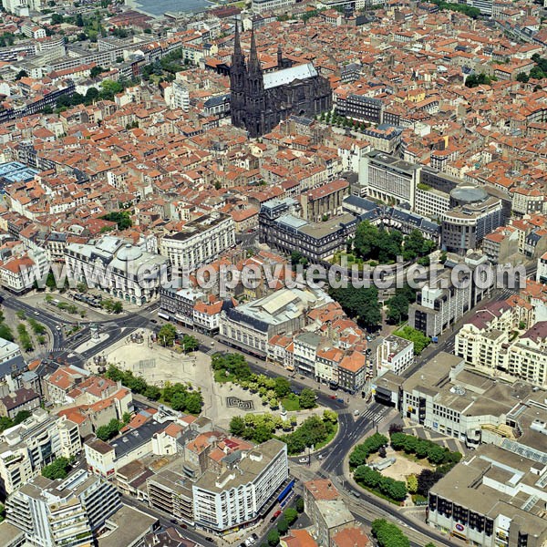 Photo aérienne de Clermont-Ferrand