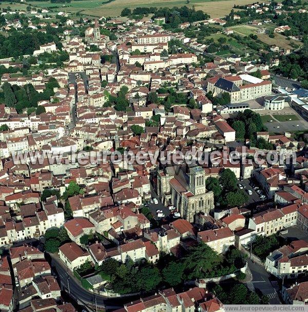 Photo aérienne de Billom